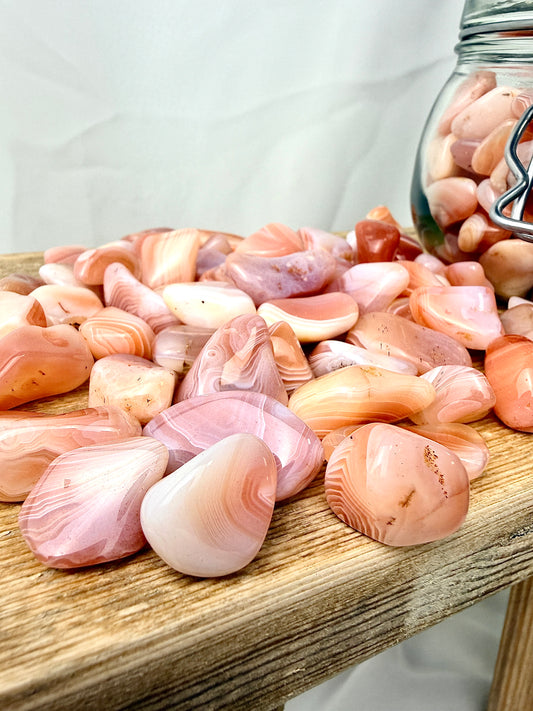 Apricot Agate Tumblestone - Botswana - 15-20mm