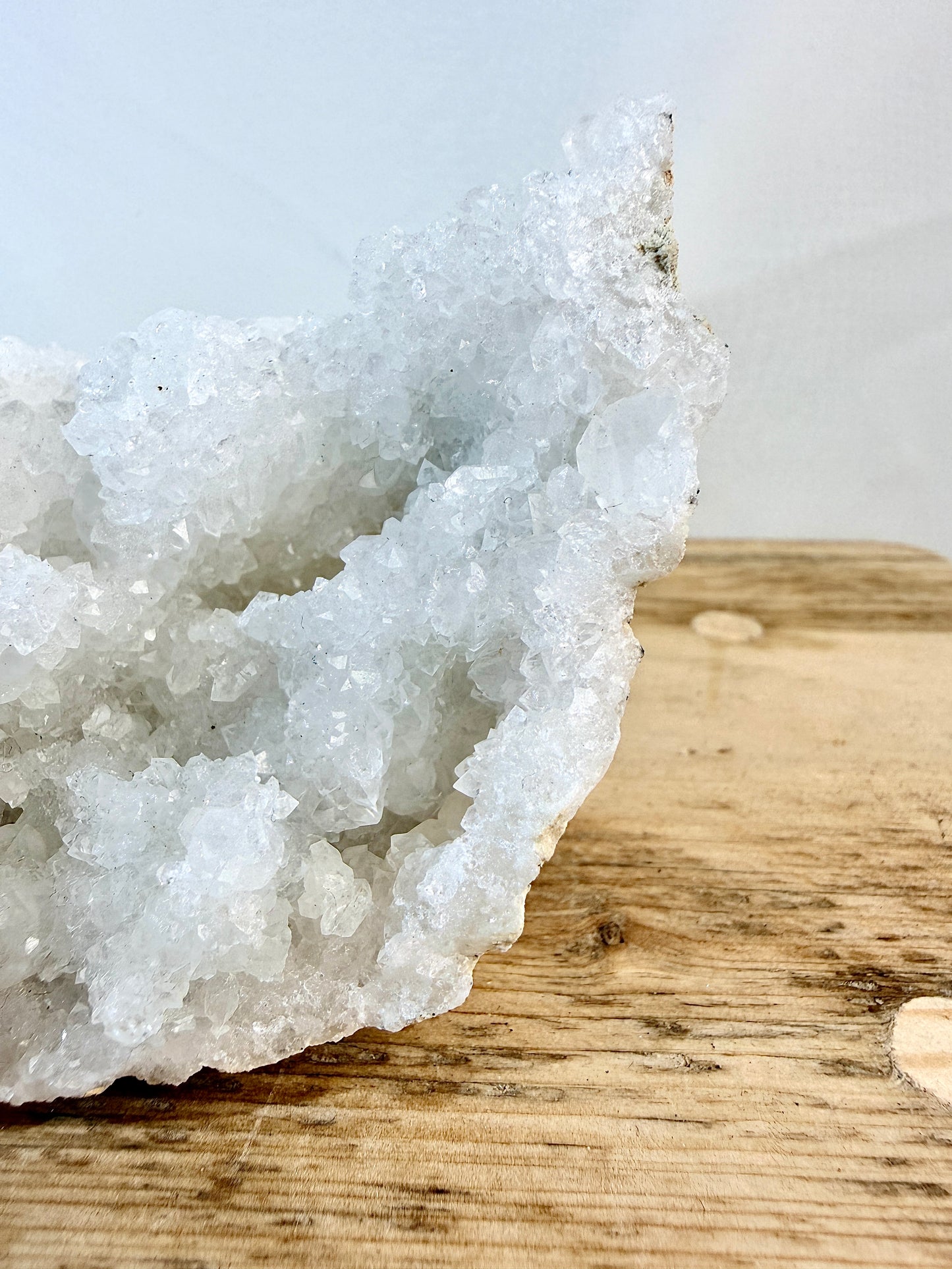 Natural Open Quartz Geode - Morocco - 0.29kg (#1)