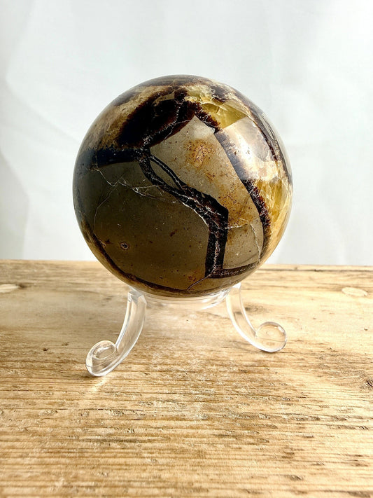 Septarian Sphere - Madagascar - 300g