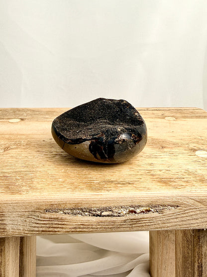 Black Septarian Geode - Madagascar - 0.14kg (#1)