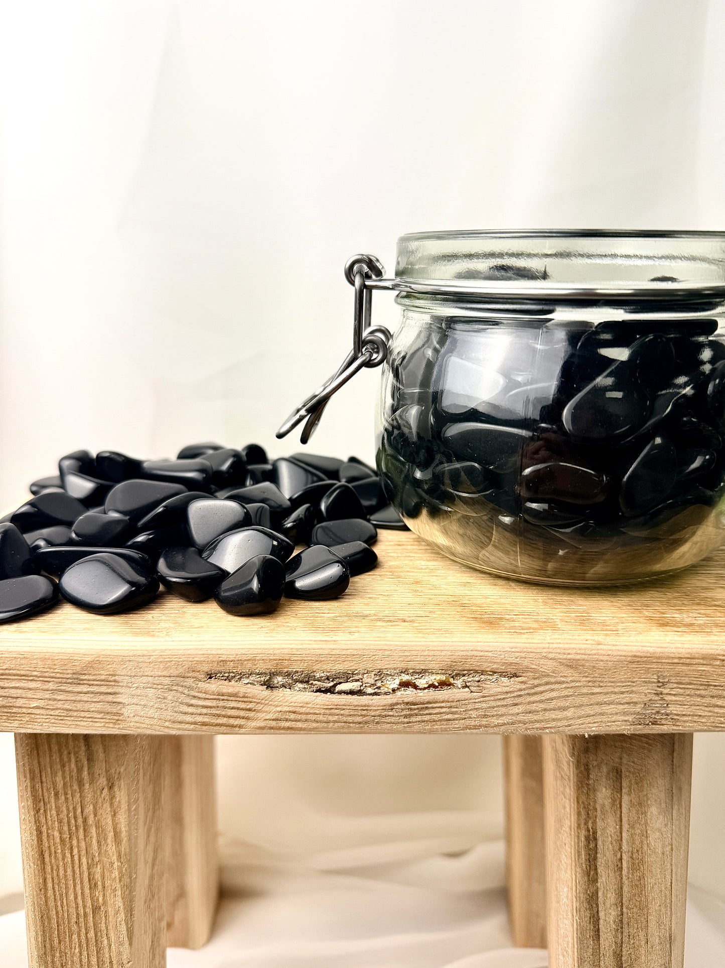 Black Obsidian Tumblestone - Mexico - 15-20mm