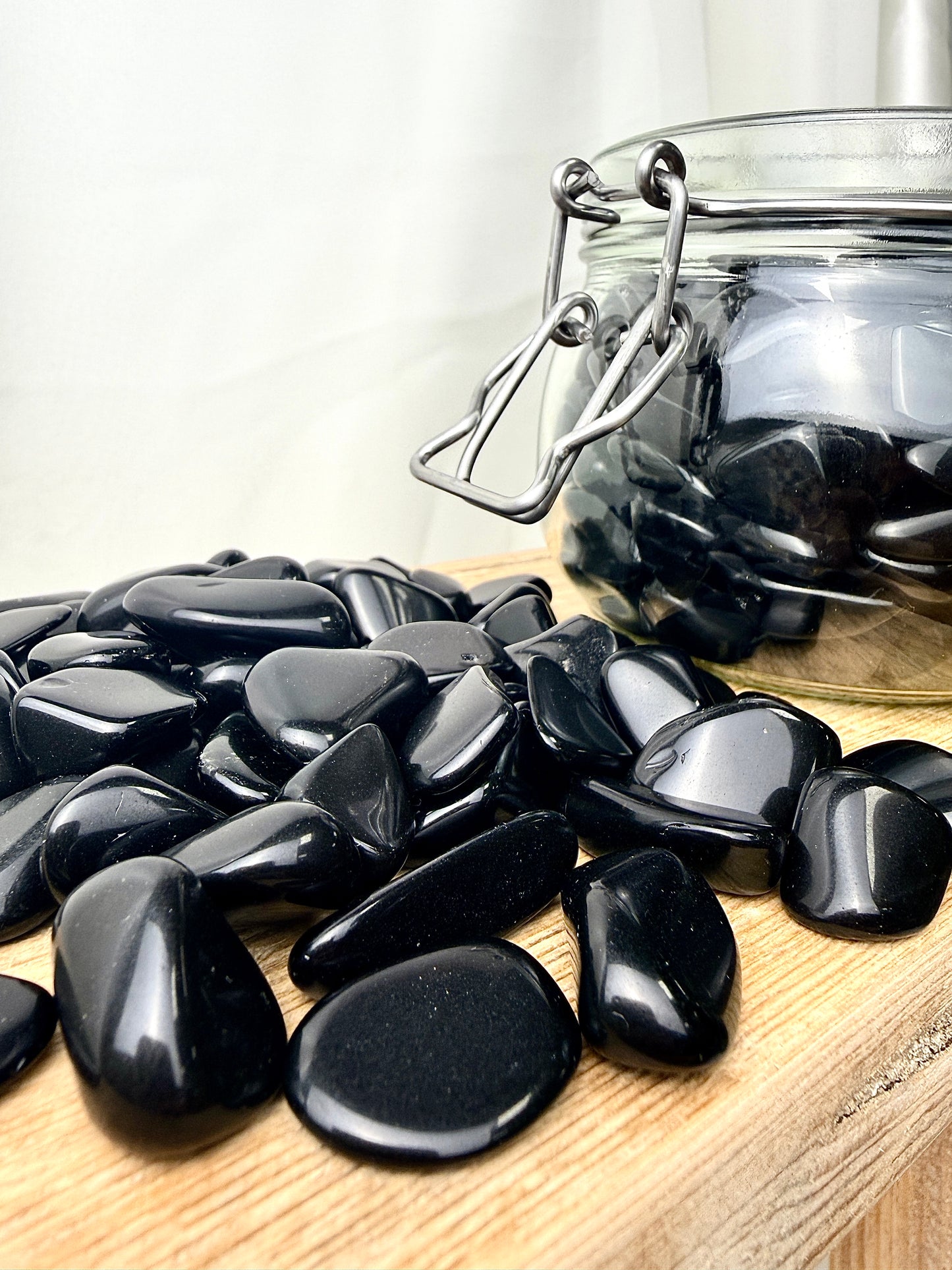 Black Obsidian Tumblestone - Mexico - 15-20mm