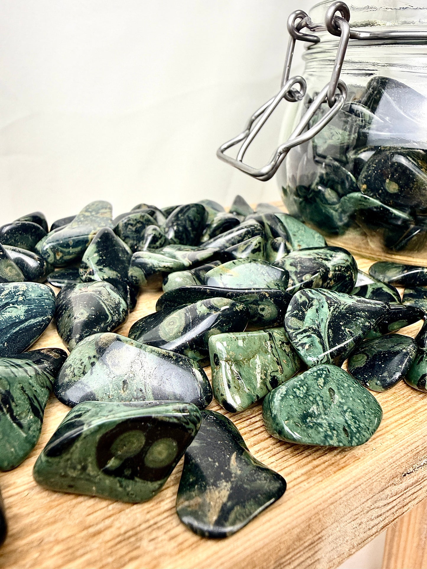 Kambaba Jasper Tumblestone - Madagascar - 15-20mm