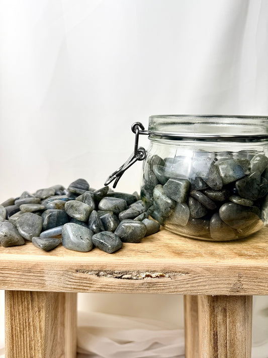 Labradorite Tumblestone - Madagascar - 15-20mm