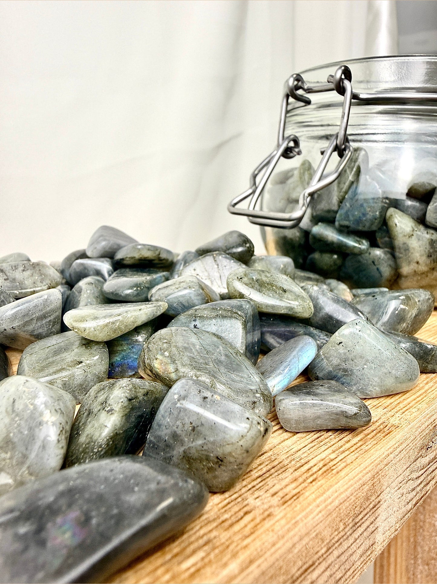 Labradorite Tumblestone - Madagascar - 15-20mm