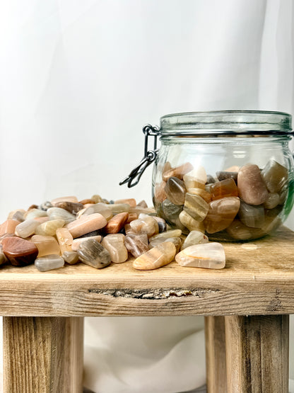 Moonstone Tumblestone - India - 15-20mm