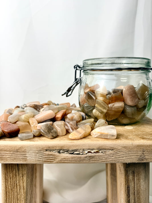 Moonstone Tumblestone - India - 15-20mm