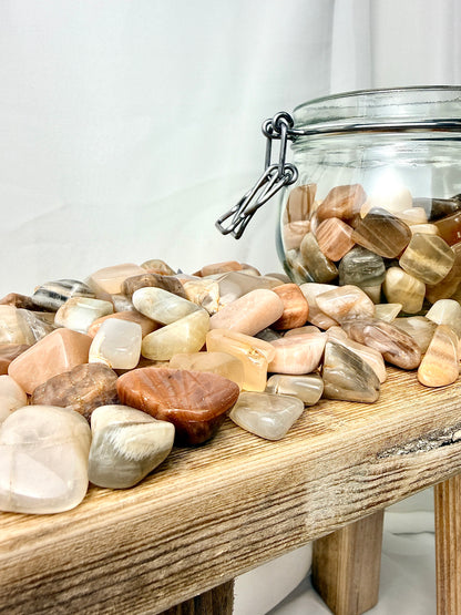 Moonstone Tumblestone - India - 15-20mm