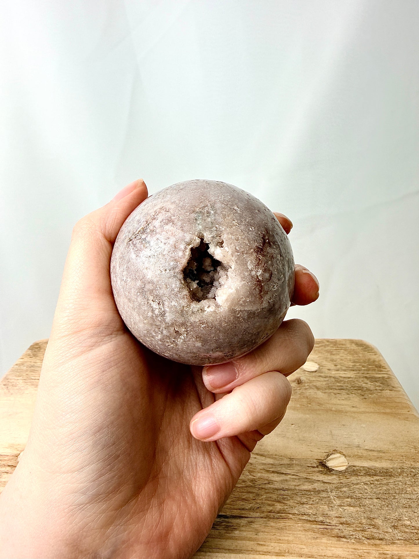 Flower Agate Sphere #1 – Madagascar – 0.36kg