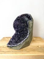 Uruguayan Polished Edge Amethyst Cut Base (#1)