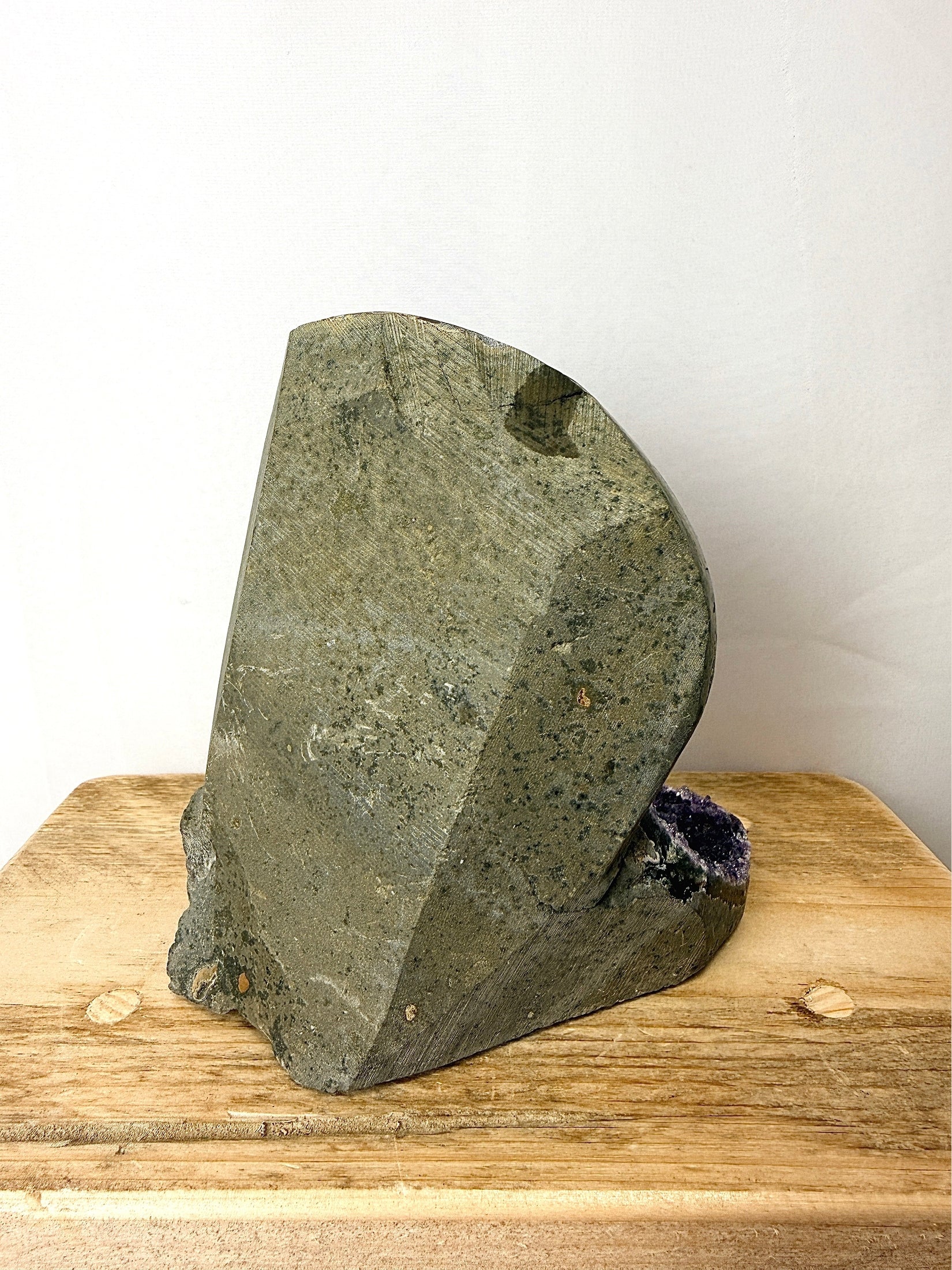 Uruguayan Polished Edge Amethyst Cut Base (#1)