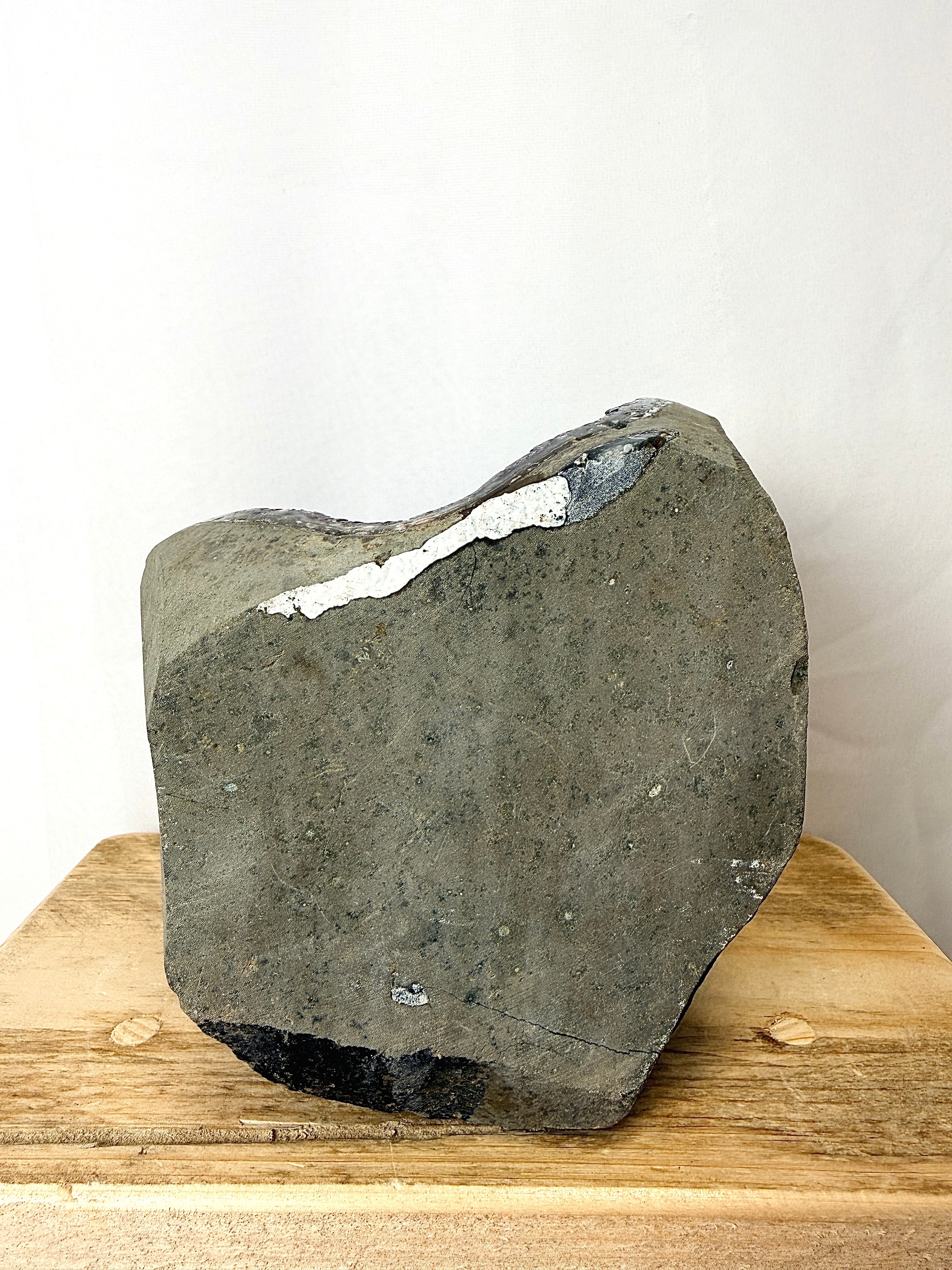 Uruguayan Polished Edge Amethyst Cut Base (#2)