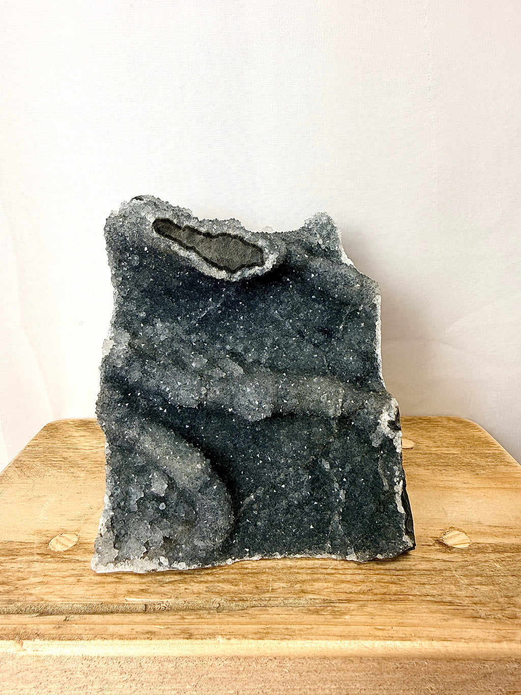Raw Edge Grey Druzy Amethyst Cut Base