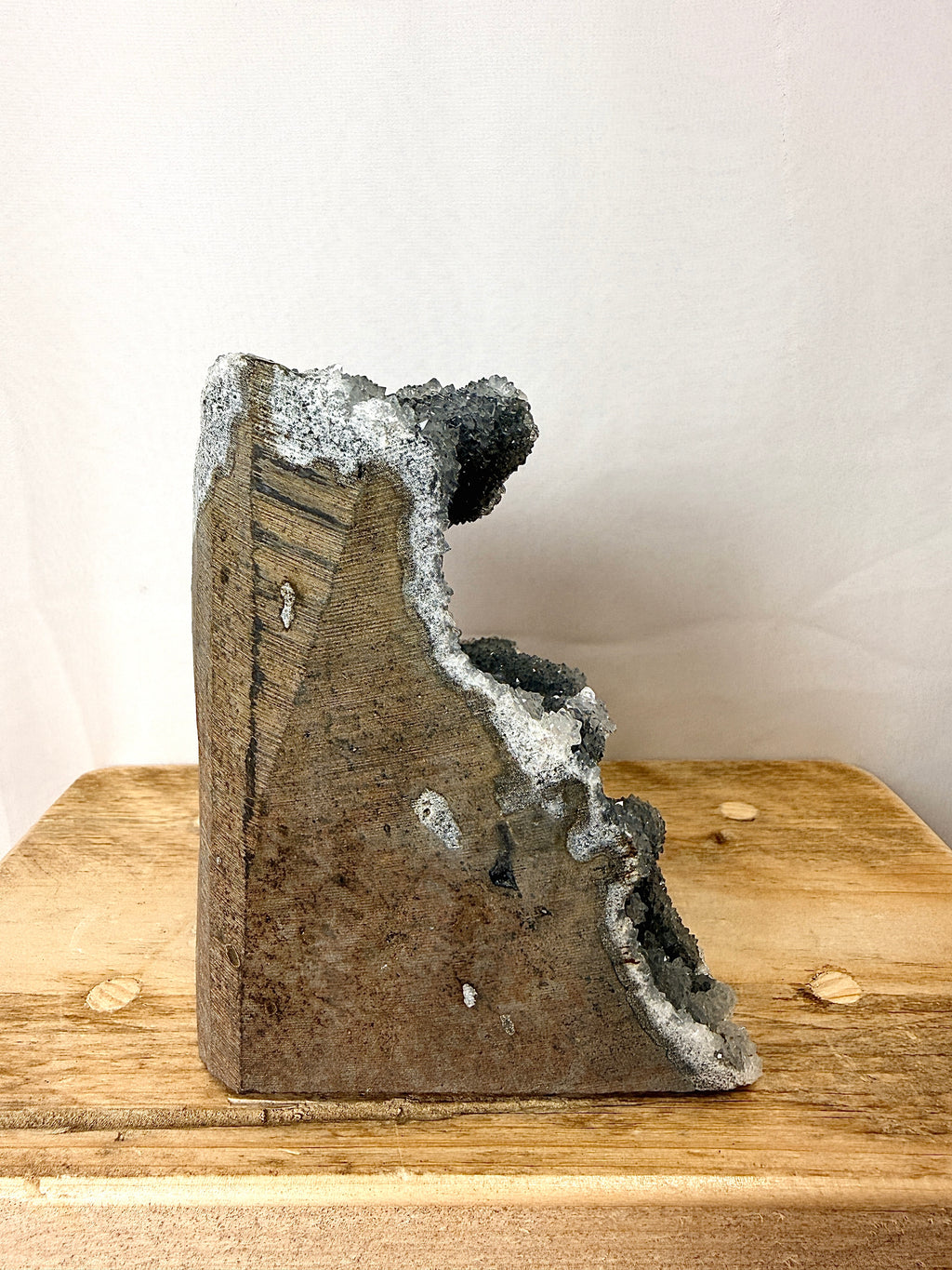 Raw Edge Grey Druzy Amethyst Cut Base