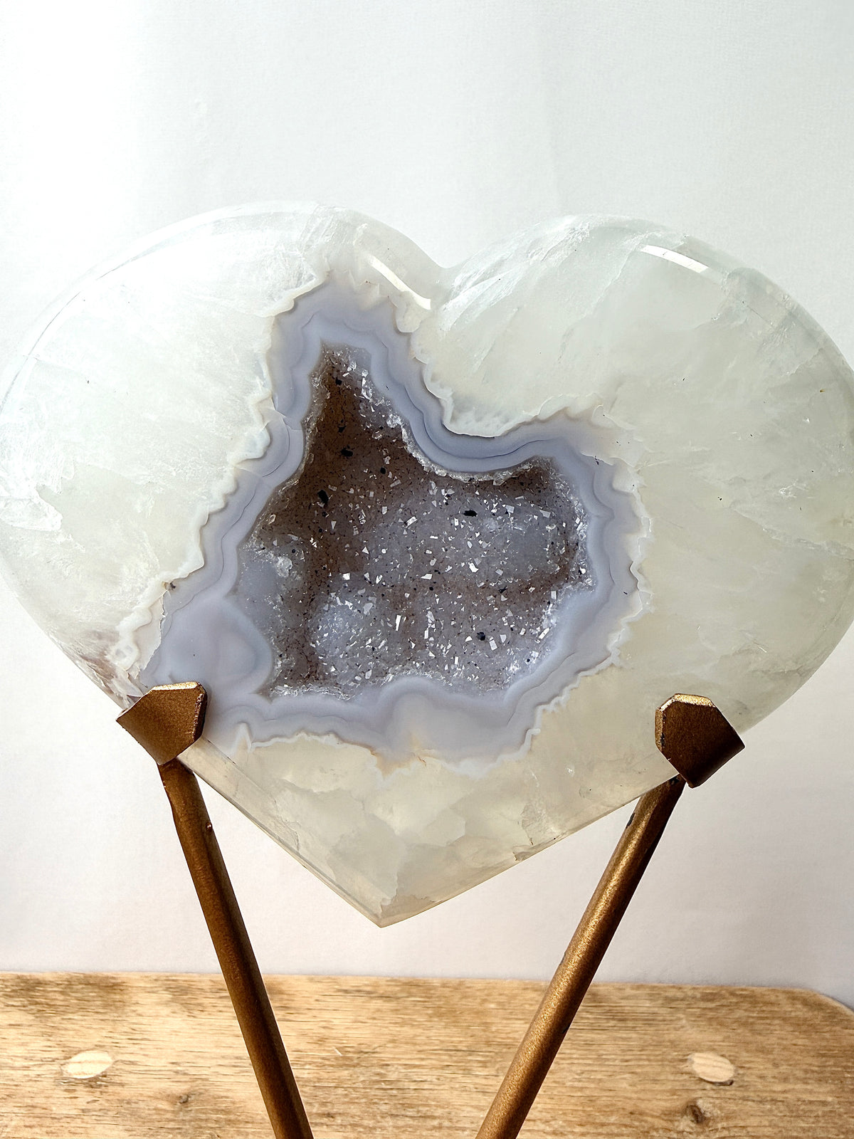 Grey Agate Heart On Gold Coloured Stand