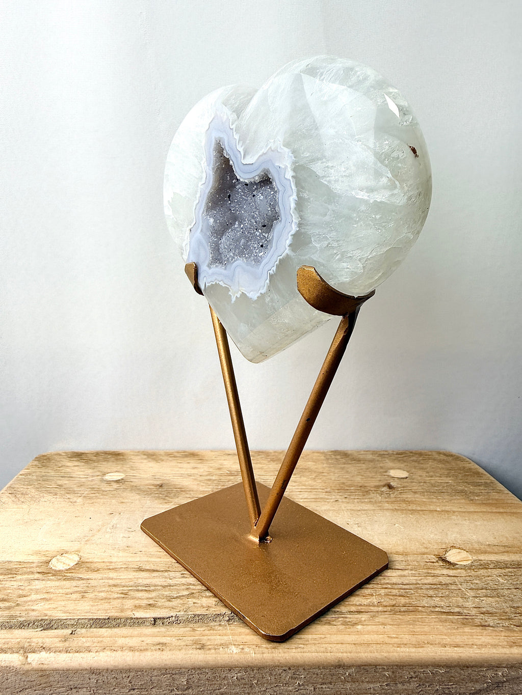 Grey Agate Heart On Gold Coloured Stand