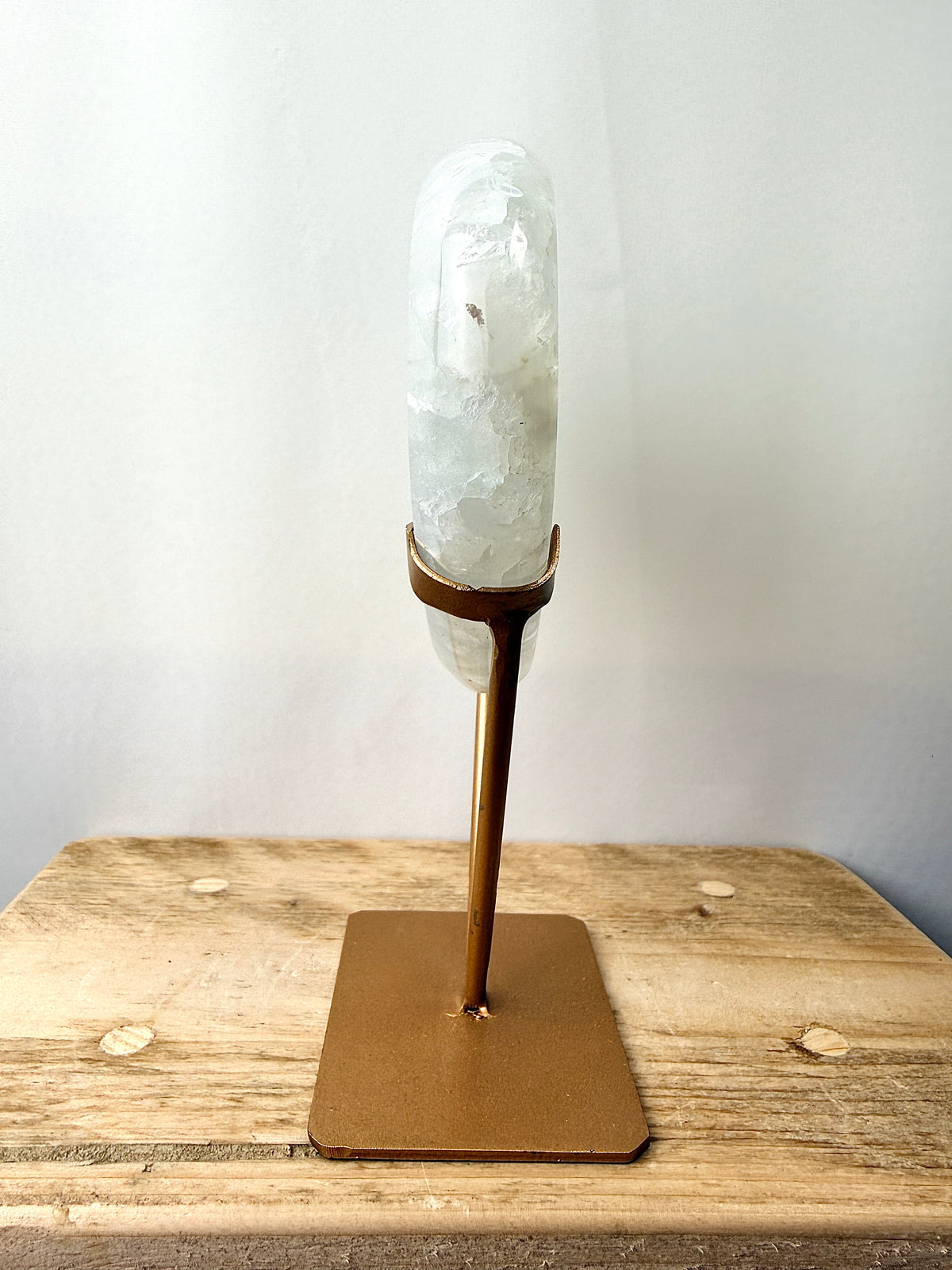 Grey Agate Heart On Gold Coloured Stand