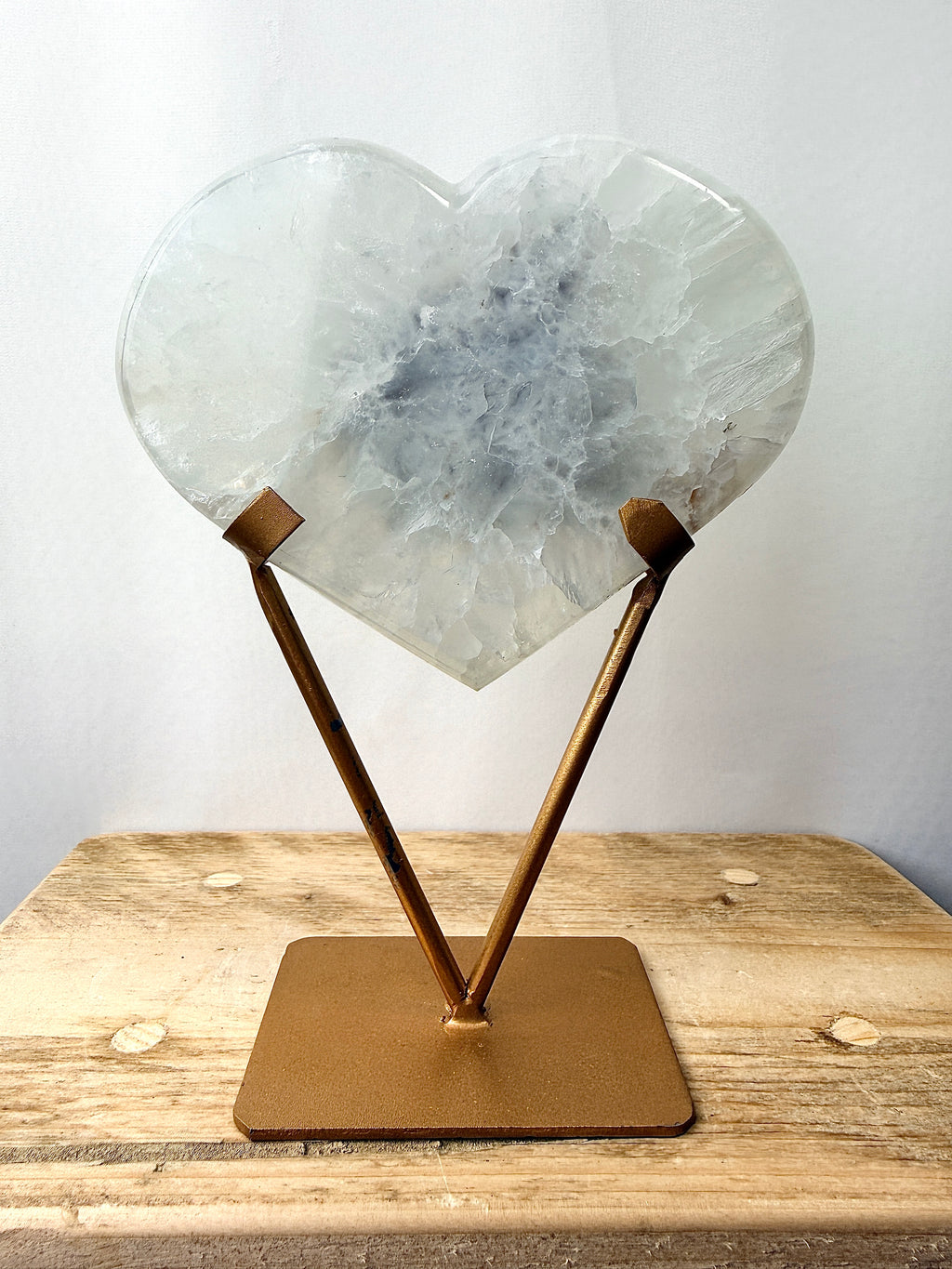 Grey Agate Heart On Gold Coloured Stand