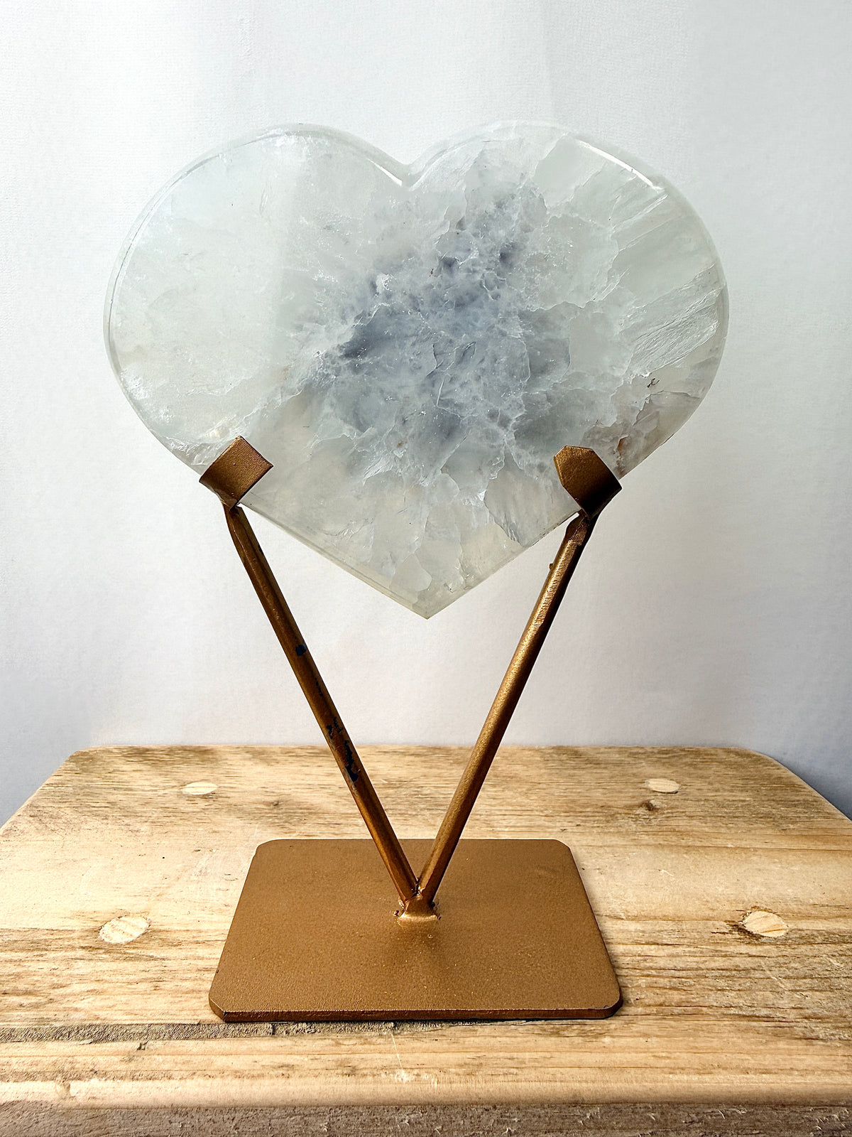 Grey Agate Heart On Gold Coloured Stand