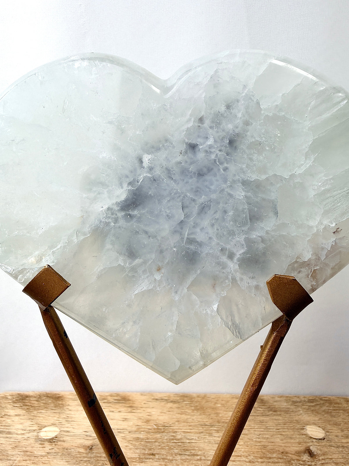Grey Agate Heart On Gold Coloured Stand