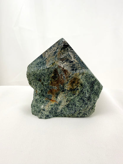 Diopside Cut Base - Brazil - 0.49kg (#1)