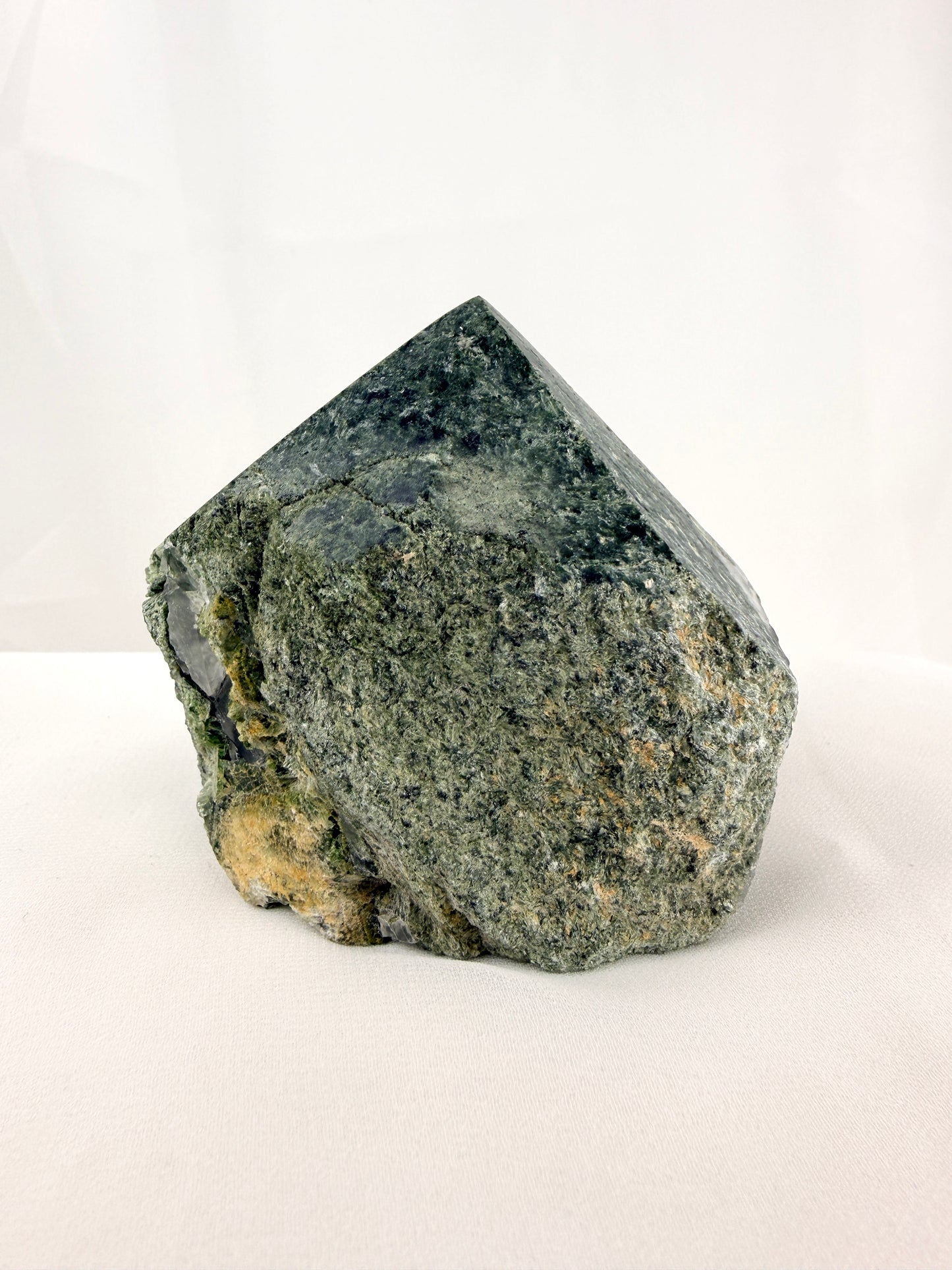 Diopside Cut Base - Brazil - 0.39kg (#2)