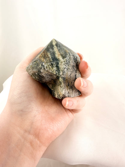Diopside Cut Base - Brazil - 0.29kg (#4)